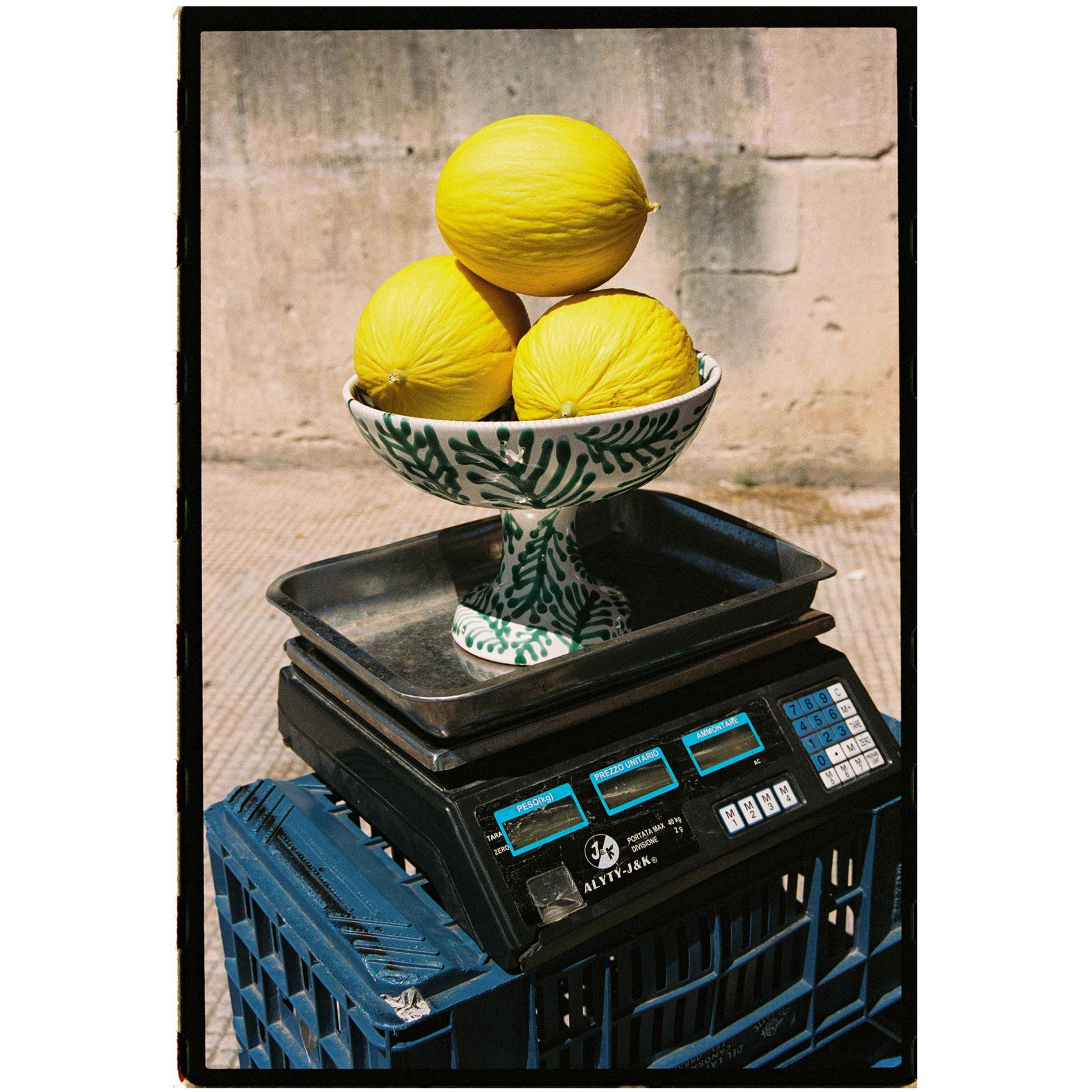 Foglia Ceramic Fruit Bowl Stand – ALEX AND TRAHANAS