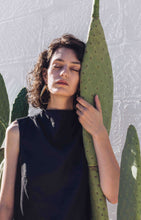 Load image into Gallery viewer, Aloe Vera-Infused Italian Linen Summer Silhouette Dress, Black