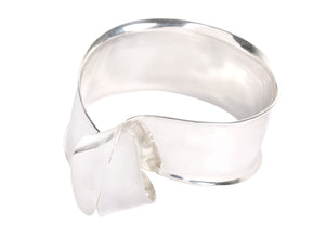 LOUISE OLSEN X ALEX AND TRAHANAS Silver Olive Leaf Bangle - small fit