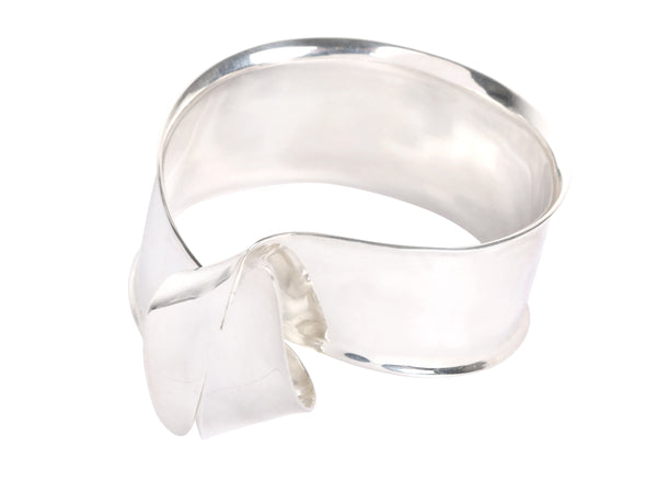 LO X ALEX AND TRAHANAS Silver Olive Leaf Bangle - small fit